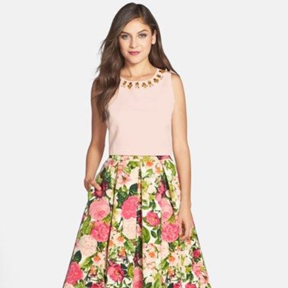 ❌SOLD❌Eliza J Blush Pink Jeweled Crop Top - Picture 2 of 7